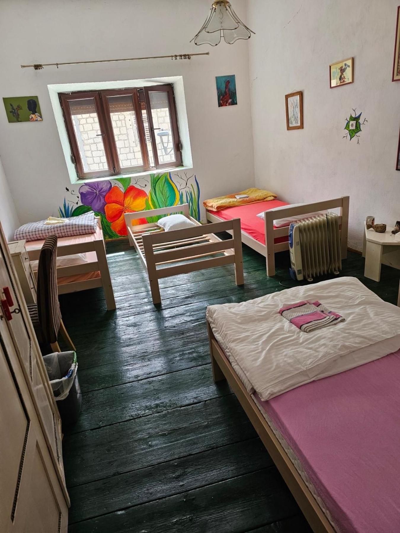 Hostel Ka Doma Cetinje Eksteriør bilde